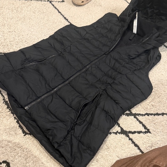 Lululemon Athletica Brave the cold vest 14 Black Puffer Jacket - Picture 5 of 7